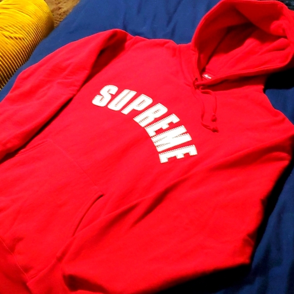 Supreme Hooded Sweatshirt in mens size XL.  New Condition worn 1 time - Picture 5 of 6